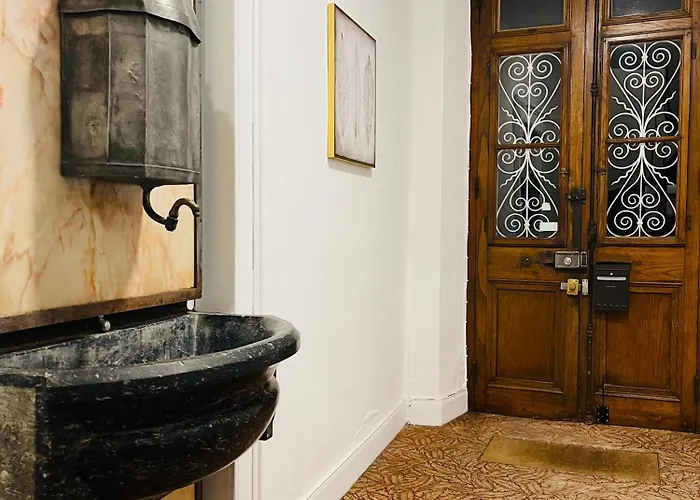 Le Caubous Plein Centre Calme Avec Et Cuisine Equipee アパート *