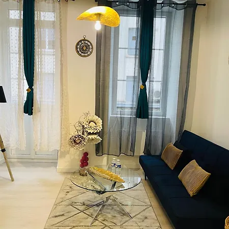 Lägenhet Le Caubous Plein Centre Calme Avec Et Cuisine Equipee