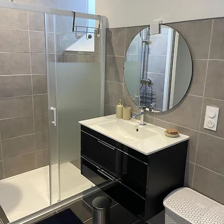 Le Caubous Plein Centre Calme Avec Et Cuisine Equipee Apartmán *