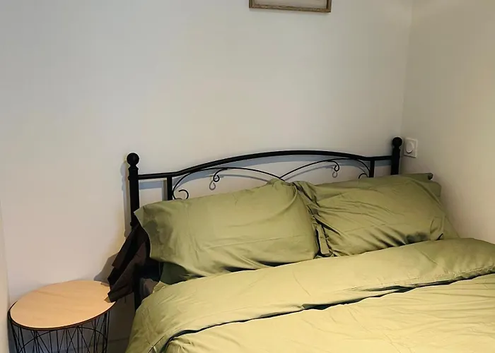 Lägenhet Le Caubous Plein Centre Calme Avec Et Cuisine Equipee