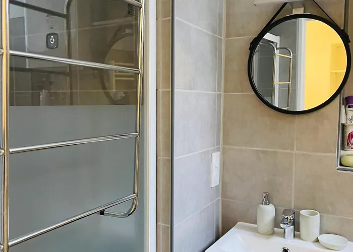 Lägenhet Le Caubous Plein Centre Calme Avec Et Cuisine Equipee Bagnères-de-Bigorre